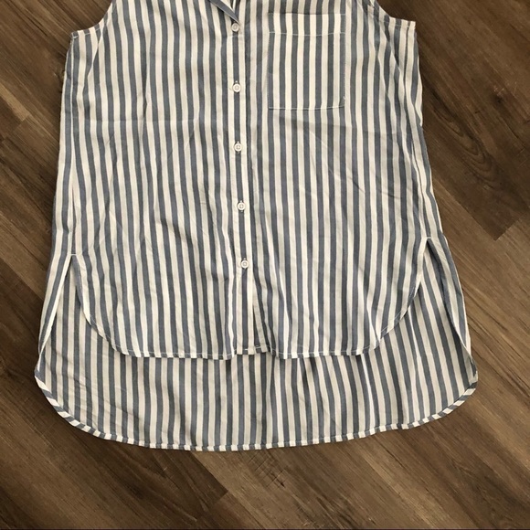 Beachlunchlounge blue and white sleeveless button down size medium - Picture 2 of 6